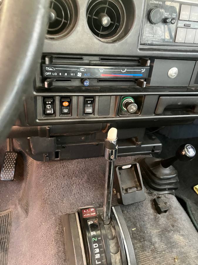 Toyota-land-cruiser-base-1988-grey-6