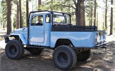Toyota-land-cruiser-diesel-1965-blue-3
