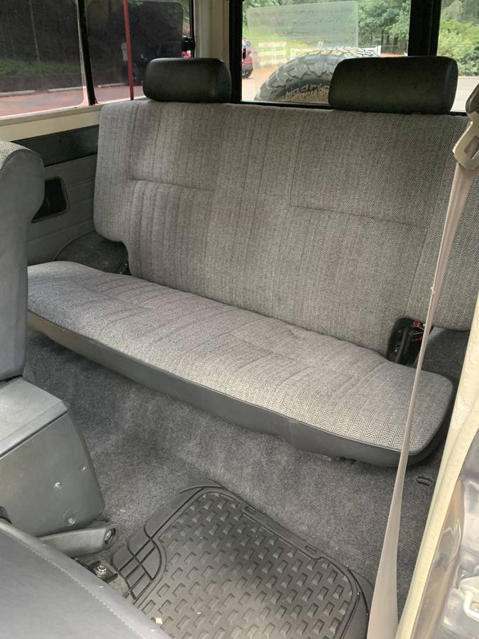Toyota-land-cruiser-diesel-1988-silver-12