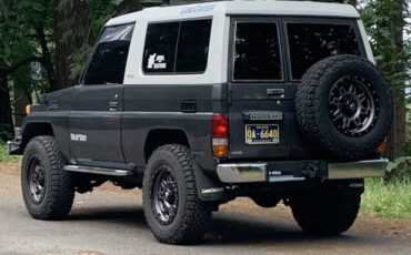 Toyota-land-cruiser-diesel-1988-silver-2
