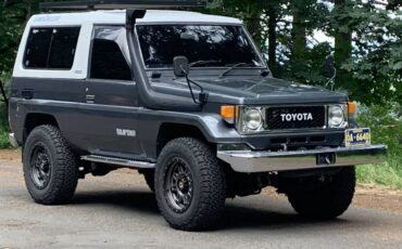 Toyota-land-cruiser-diesel-1988-silver