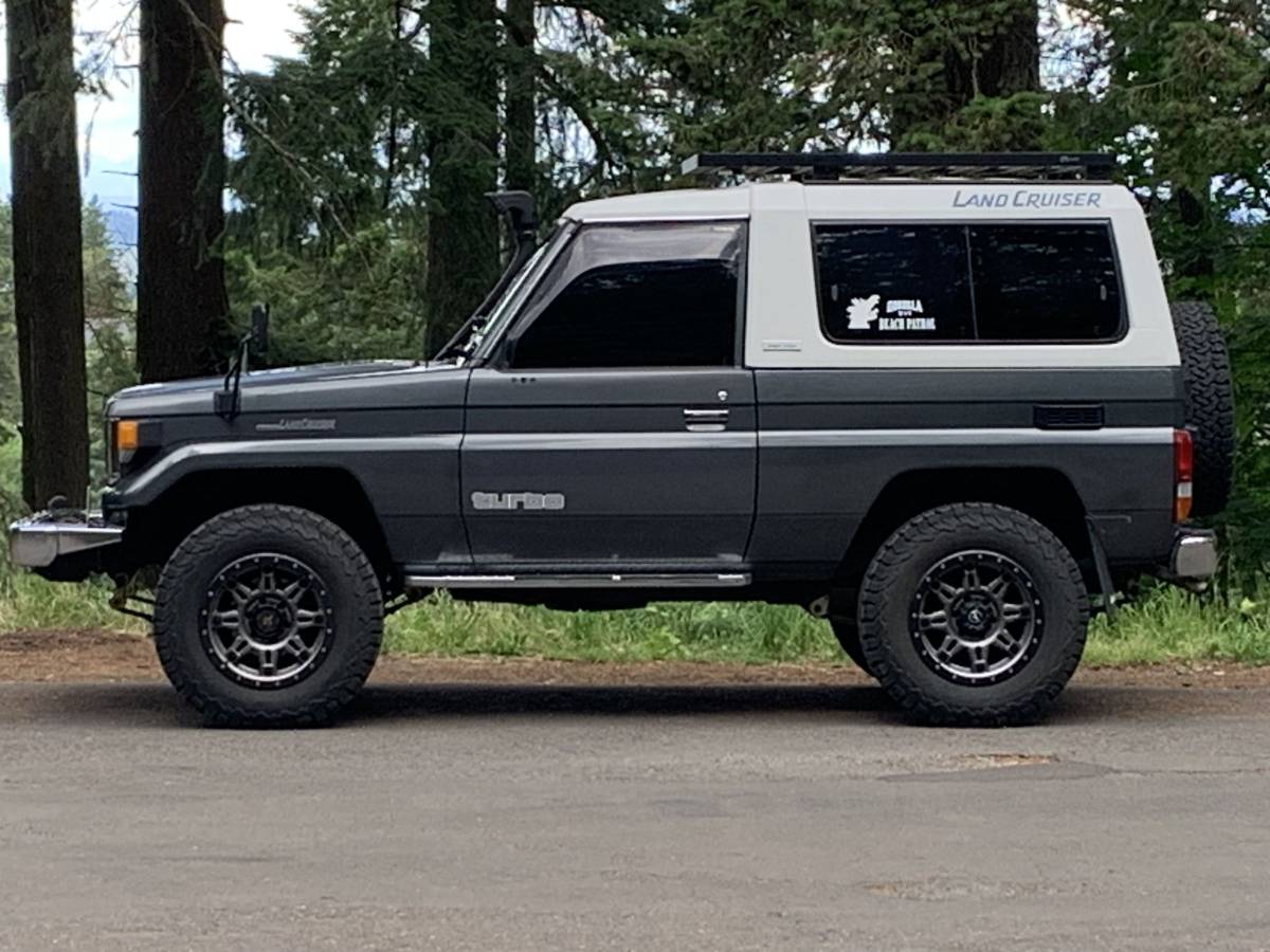 Toyota-land-cruiser-diesel-1988-silver-4