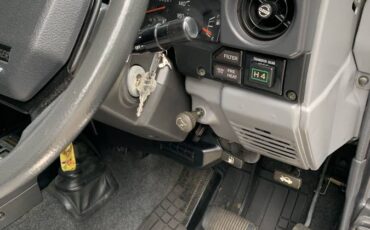 Toyota-land-cruiser-diesel-1988-silver-7