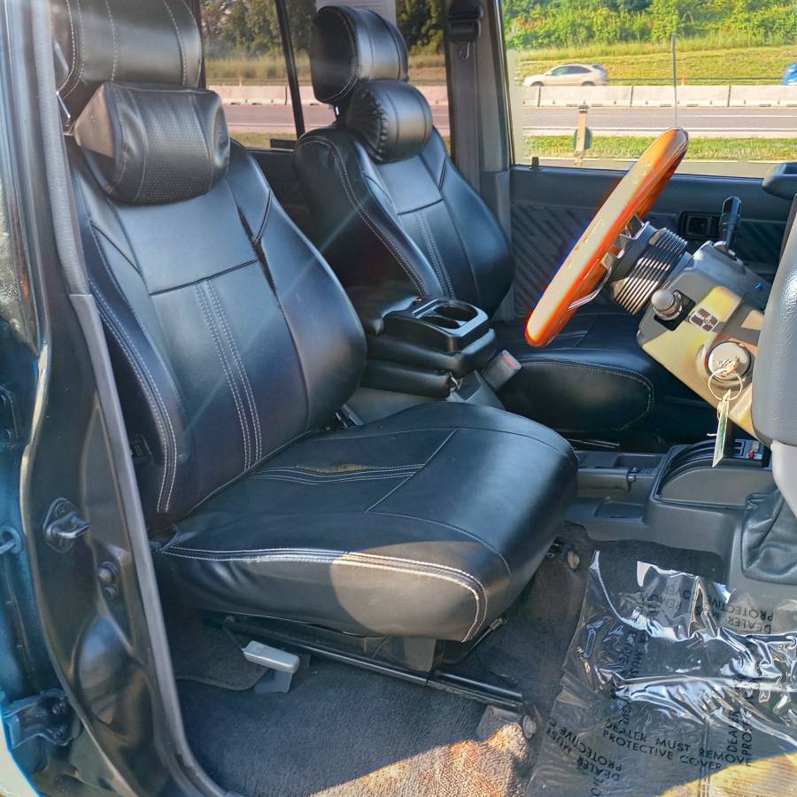 Toyota-land-cruiser-diesel-1993-blue-16