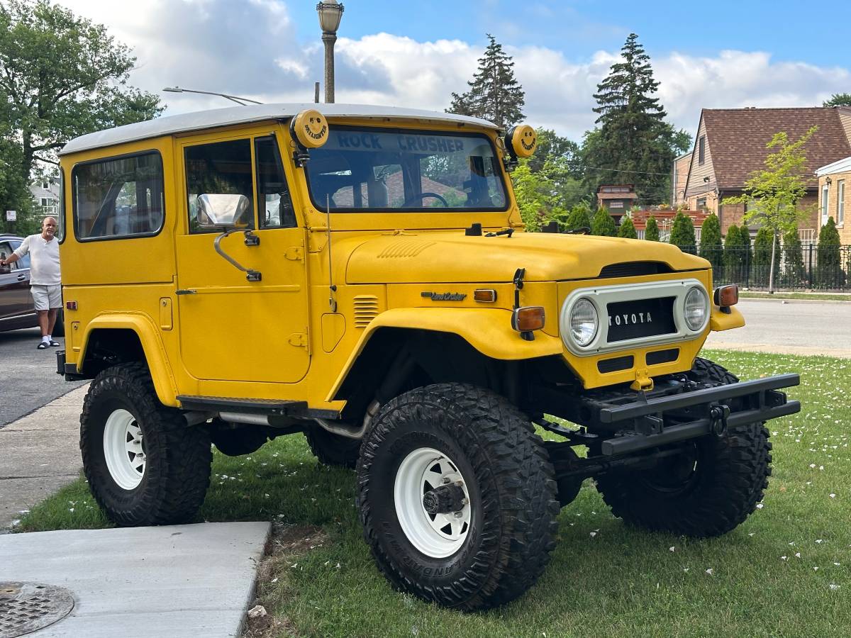 Toyota-land-cruiser-fj-40-1972-yellow-1