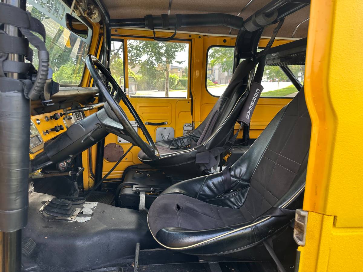 Toyota-land-cruiser-fj-40-1972-yellow-5