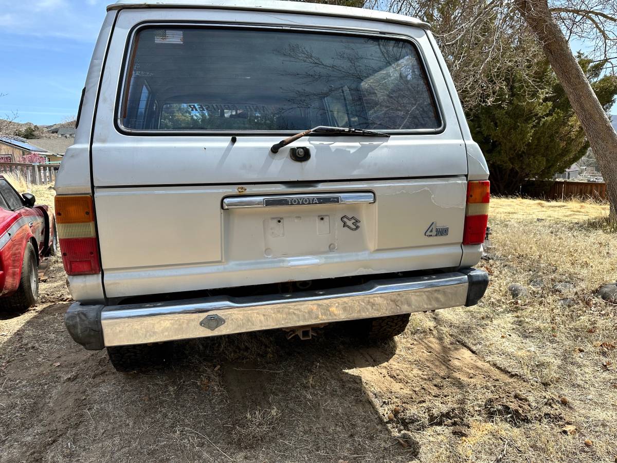 Toyota-land-cruiser-fj-65-1986-blue-3