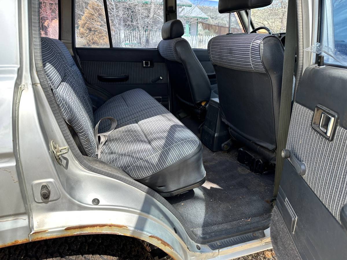 Toyota-land-cruiser-fj-65-1986-blue-8