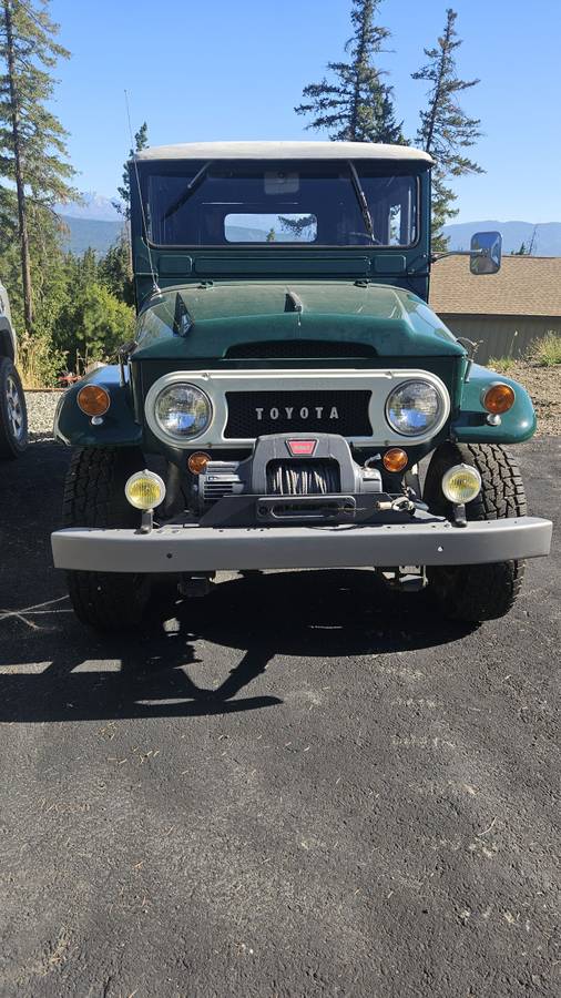 Toyota-land-cruiser-fj40-1963-green-1