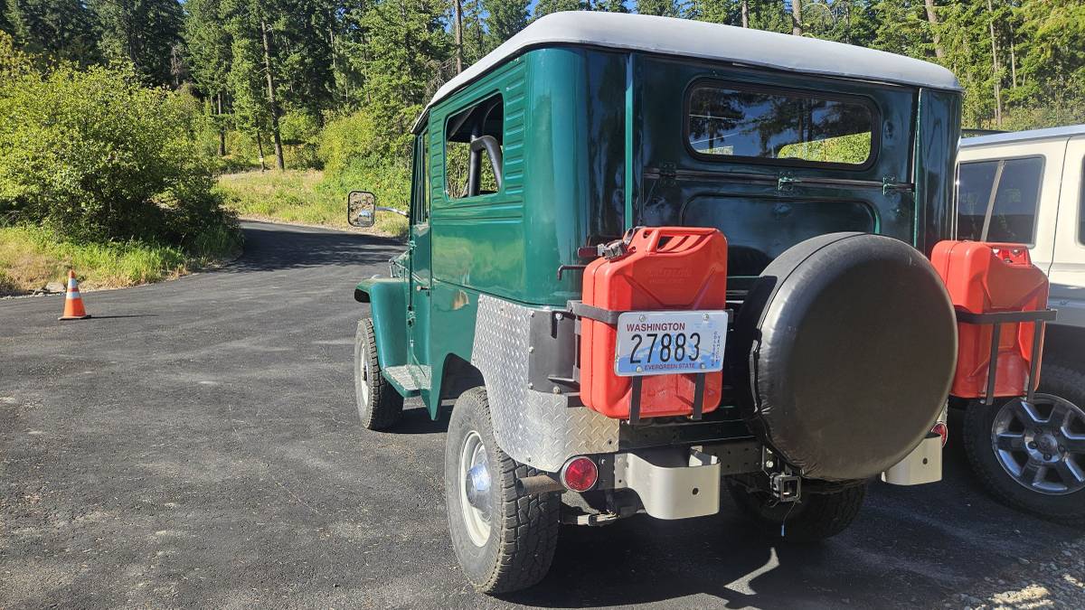 Toyota-land-cruiser-fj40-1963-green-3