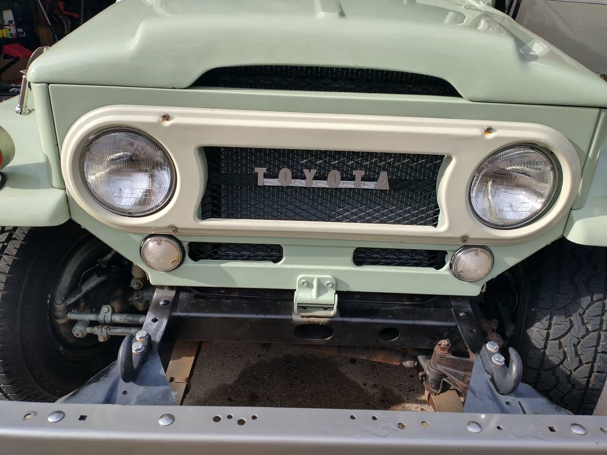 Toyota-land-cruiser-fj40-1965-green-1