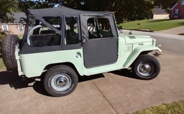 Toyota-land-cruiser-fj40-1965-green-4