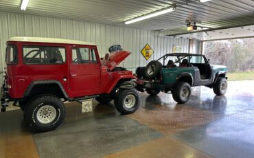 Toyota-land-cruiser-fj40-1970-red-13