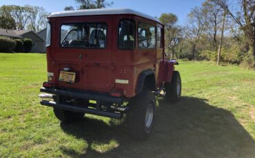 Toyota-land-cruiser-fj40-1970-red-2