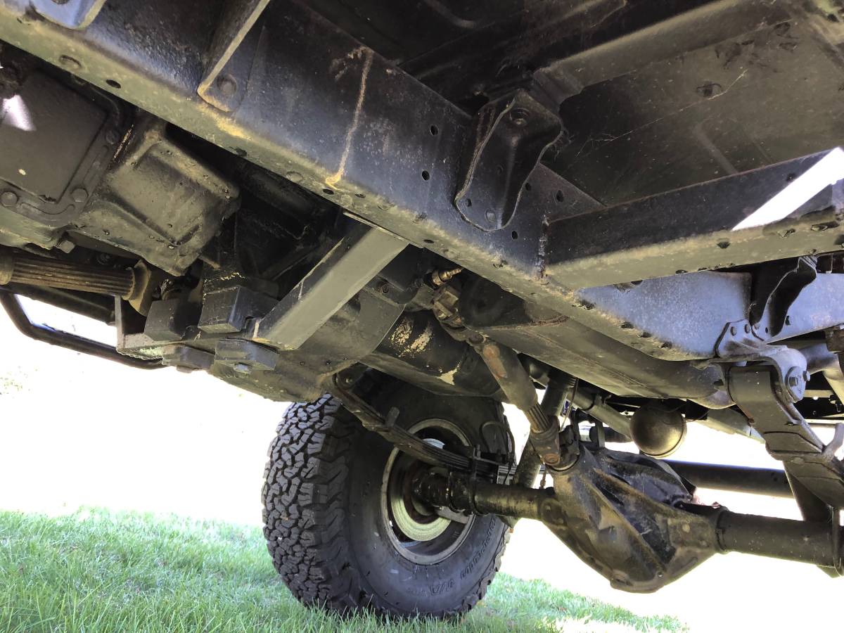 Toyota-land-cruiser-fj40-1970-red-4