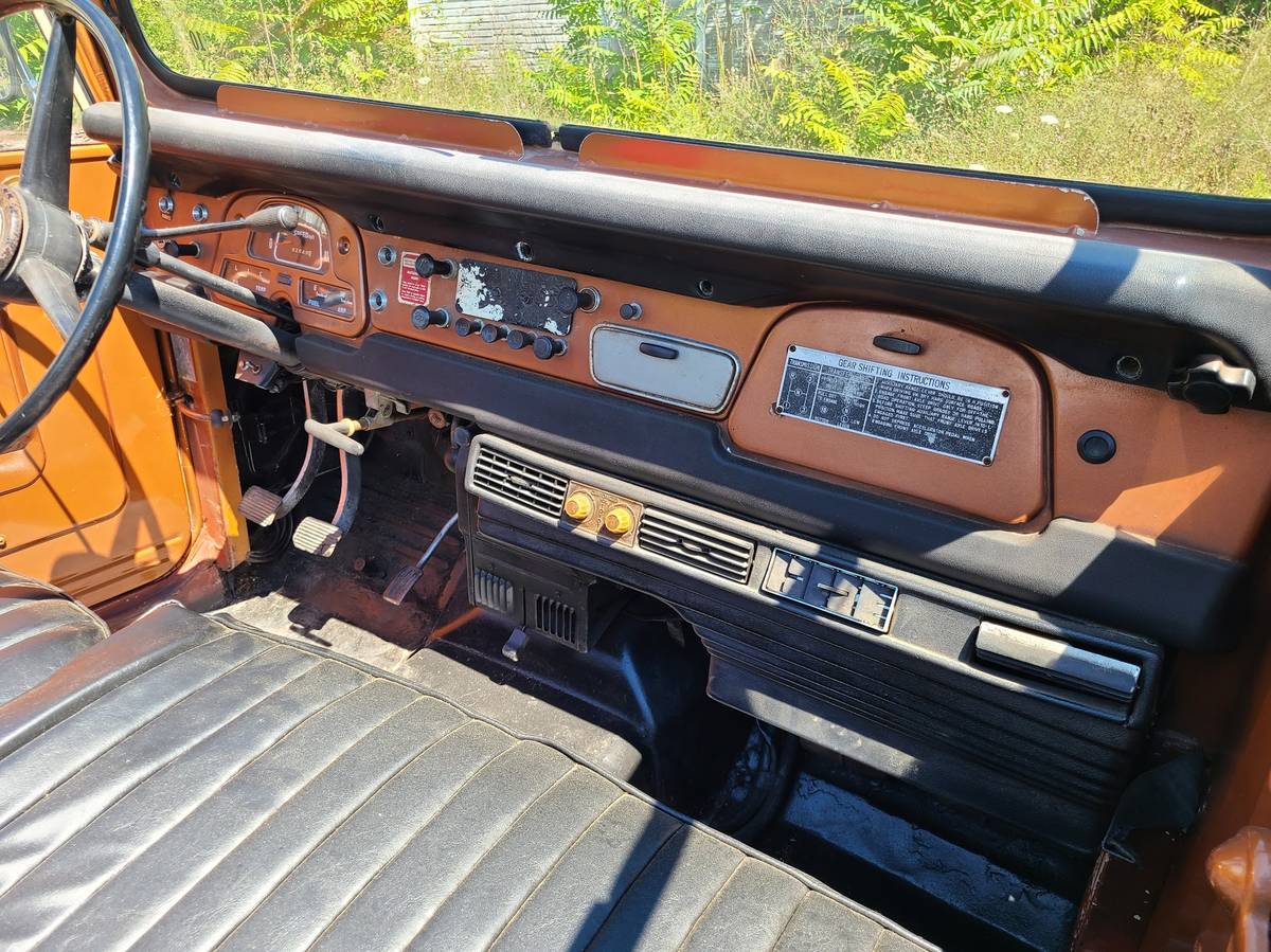 Toyota-land-cruiser-fj40-1971-orange-1