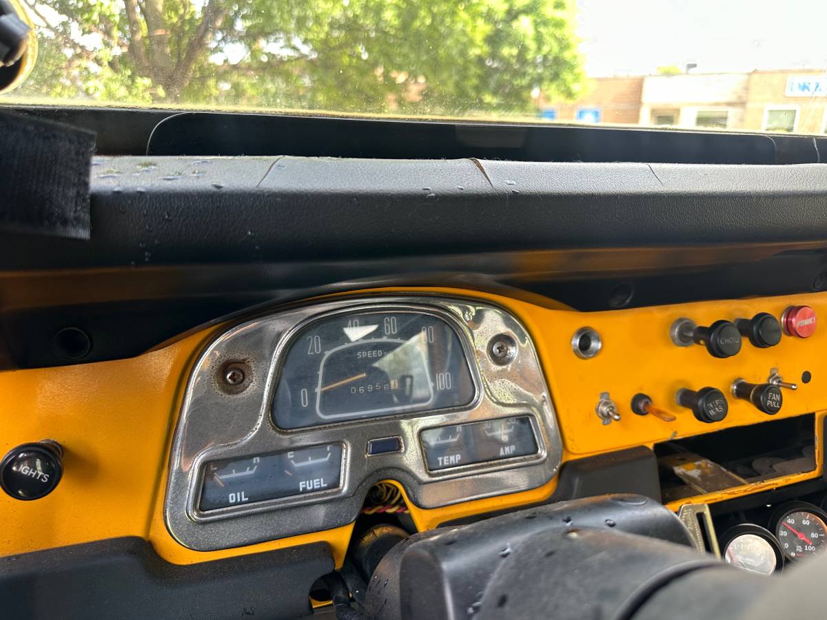 Toyota-land-cruiser-fj40-1972-yellow-15