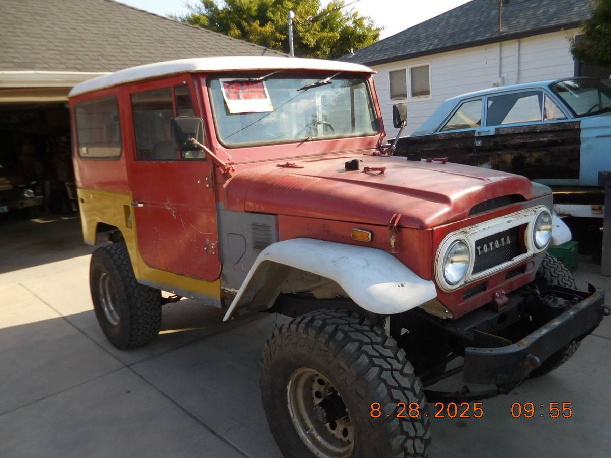 Toyota-land-cruiser-fj40-1973-2