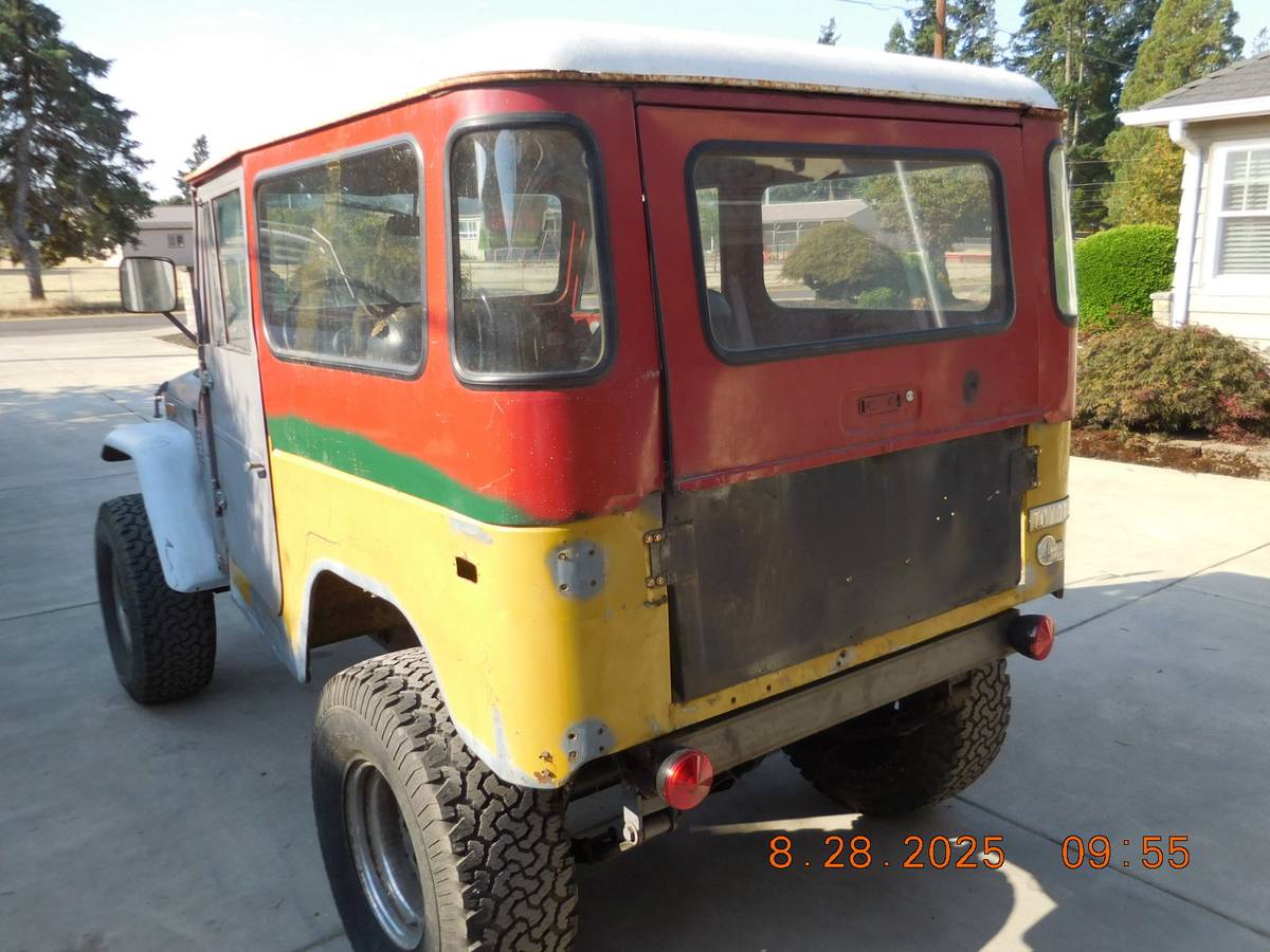 Toyota-land-cruiser-fj40-1973-3