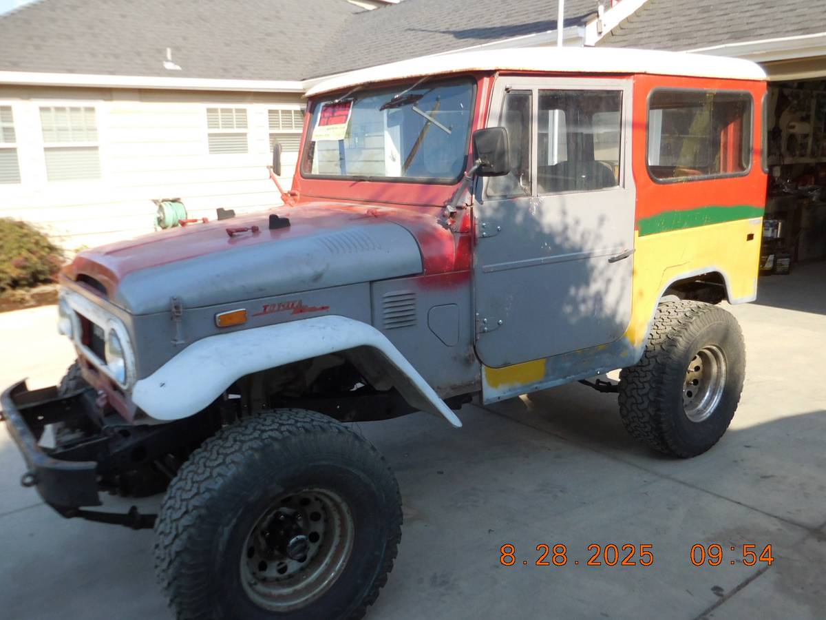 Toyota-land-cruiser-fj40-1973