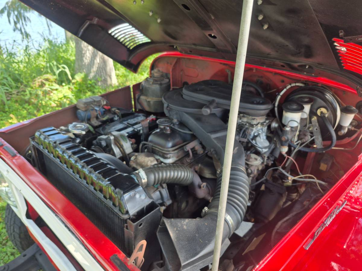 Toyota-land-cruiser-fj40-1977-red-4