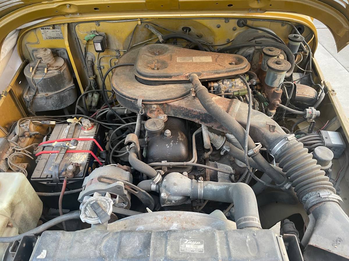 Toyota-land-cruiser-fj40-1978-18
