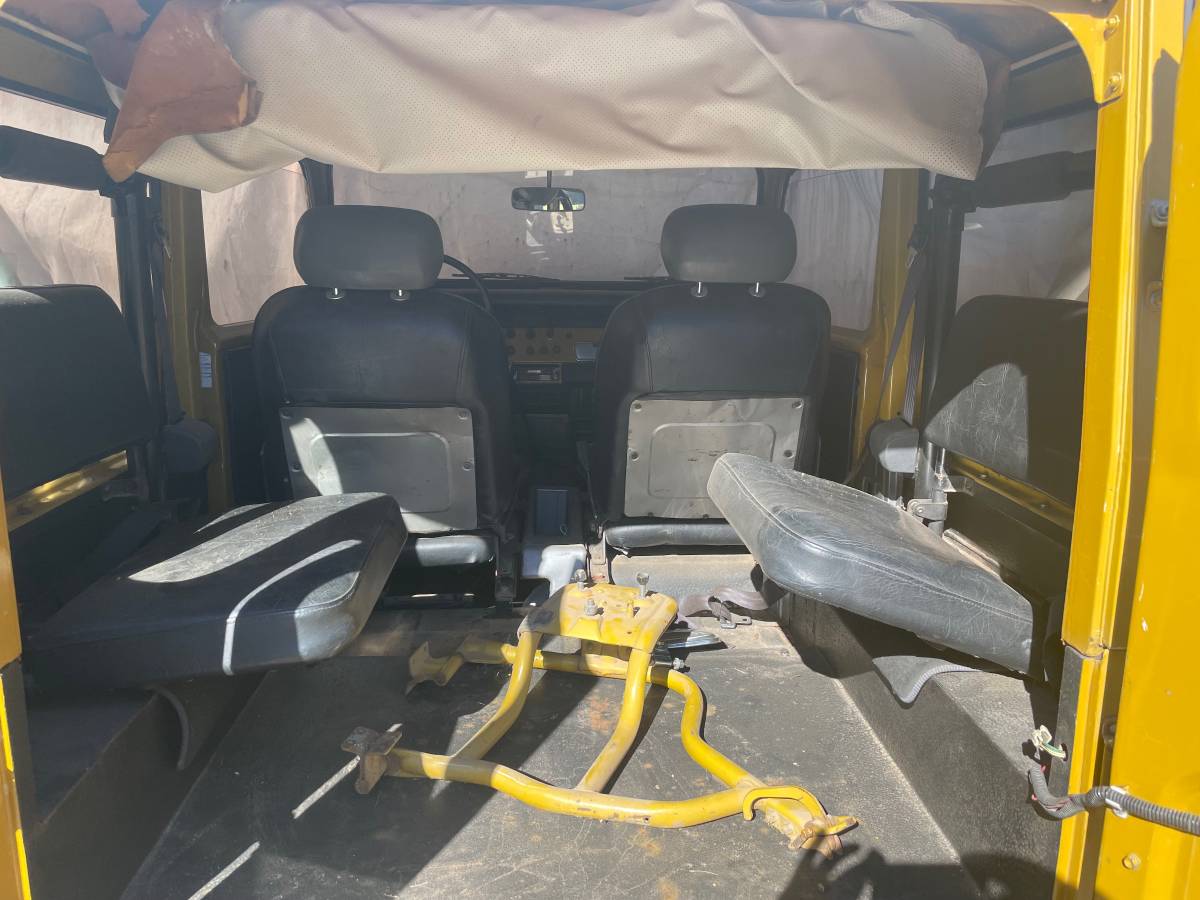 Toyota-land-cruiser-fj40-1978-9