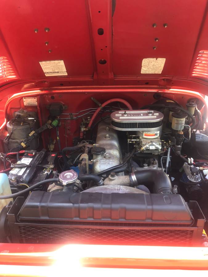 Toyota-land-cruiser-fj40-1979-red-4