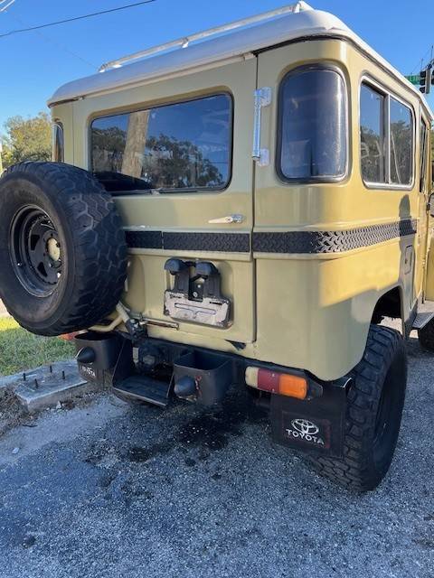 Toyota-land-cruiser-fj40-1980-4