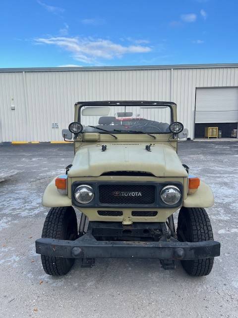 Toyota-land-cruiser-fj40-1980