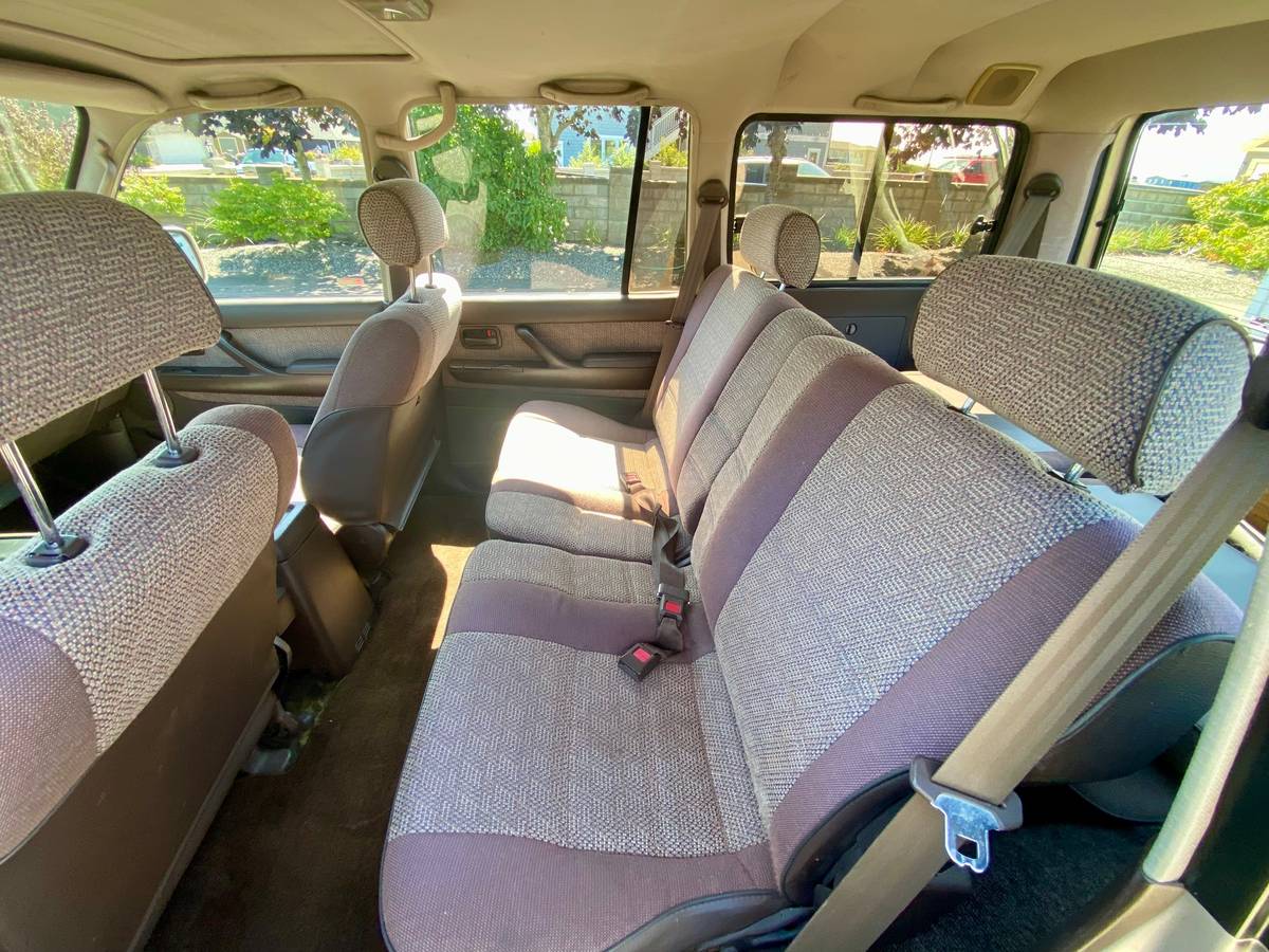 Toyota-land-cruiser-fj80-1992-11