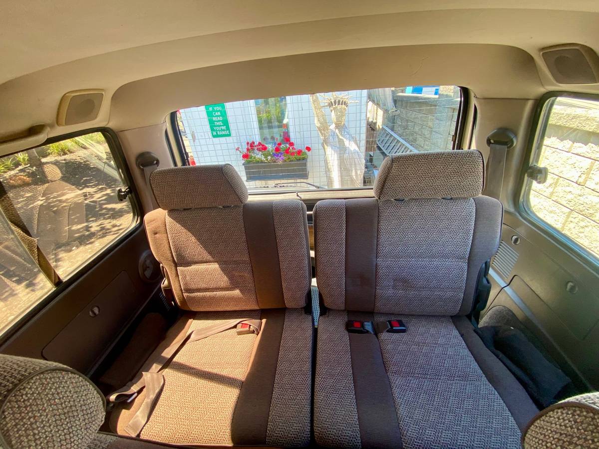 Toyota-land-cruiser-fj80-1992-12