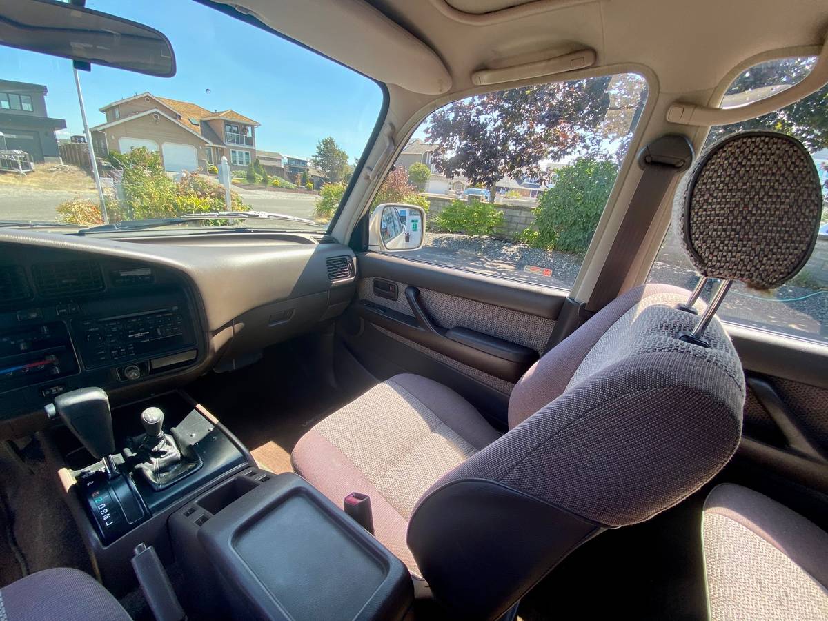 Toyota-land-cruiser-fj80-1992-8
