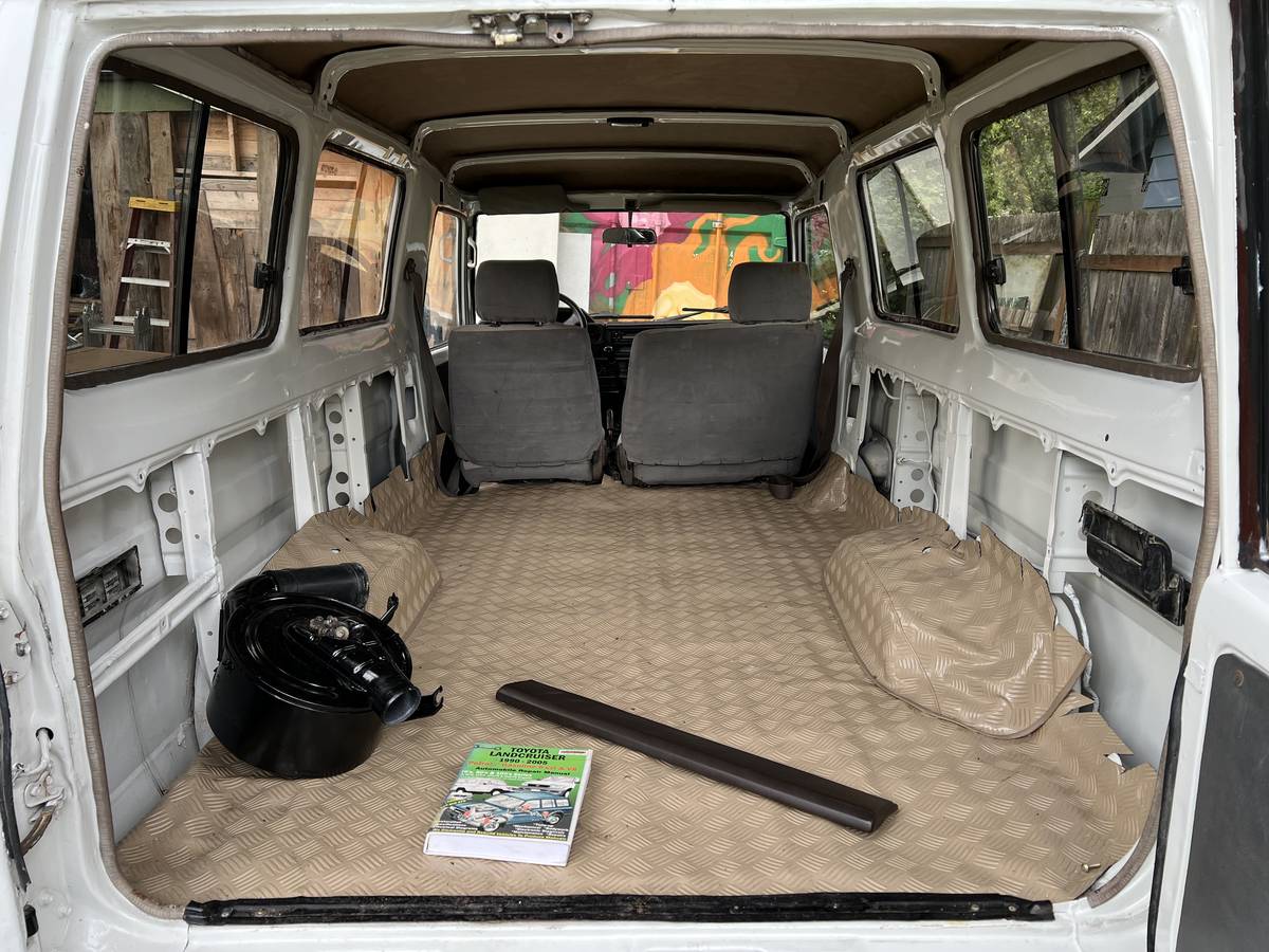 Toyota-land-cruiser-troopy-no-motor-diesel-1990-white-13