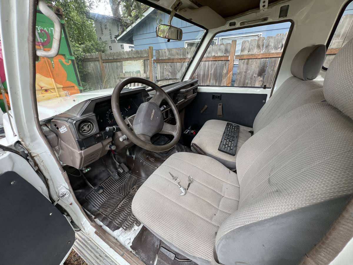 Toyota-land-cruiser-troopy-no-motor-diesel-1990-white-2