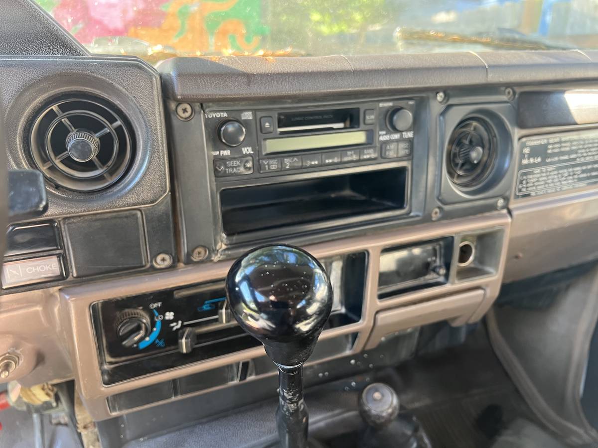 Toyota-land-cruiser-troopy-no-motor-diesel-1990-white-4