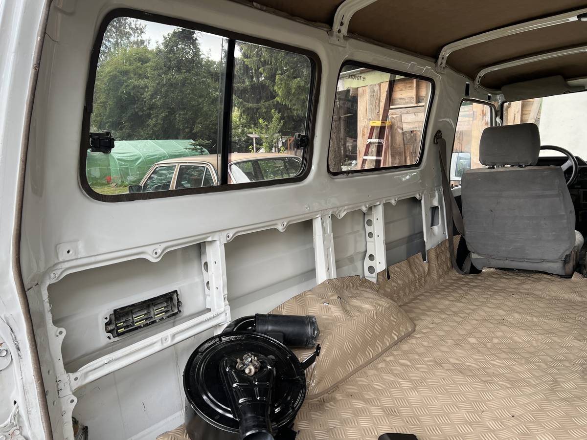 Toyota-land-cruiser-troopy-no-motor-diesel-1990-white-7