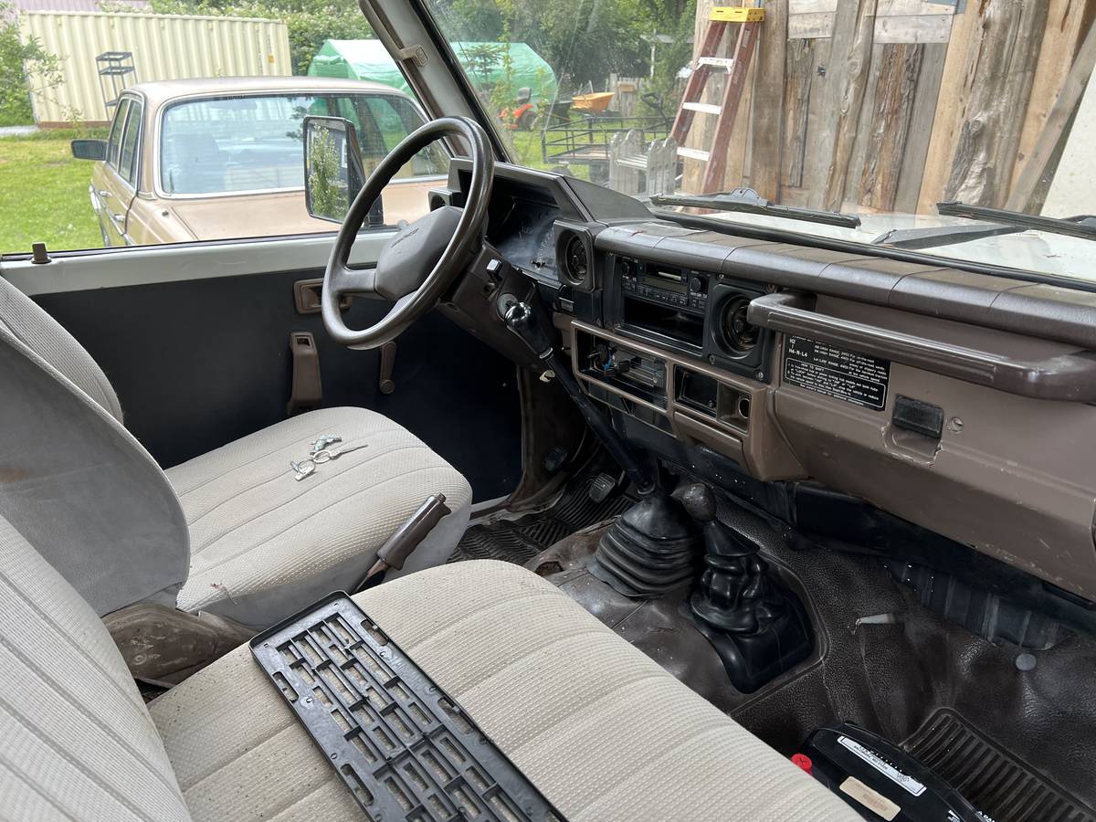Toyota-land-cruiser-troopy-no-motor-diesel-1990-white-8