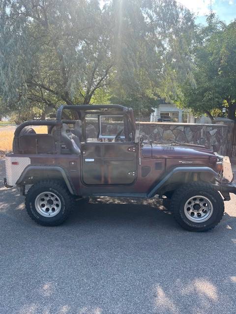 Toyota-landcruiser-1975-purple-7