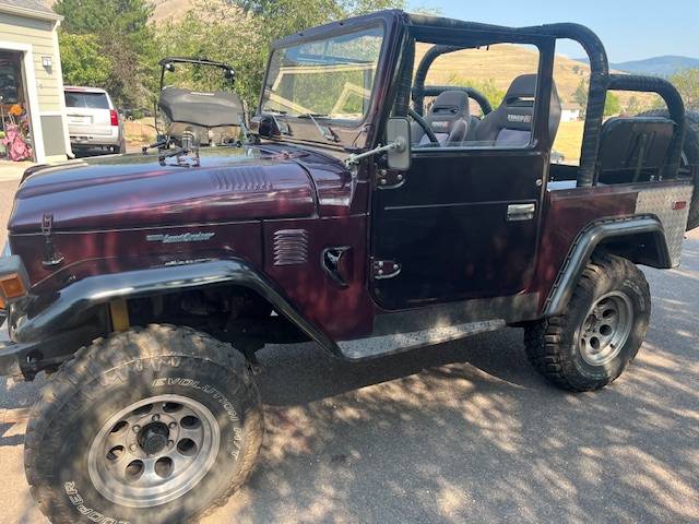 Toyota-landcruiser-1975-purple