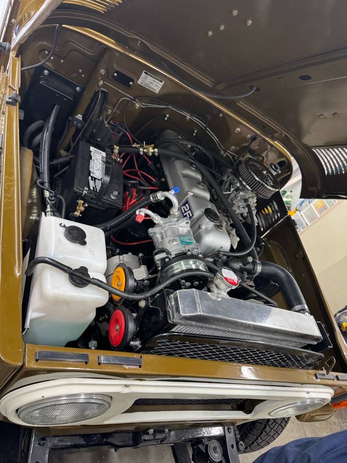 Toyota-landcruiser-1976-brown-11