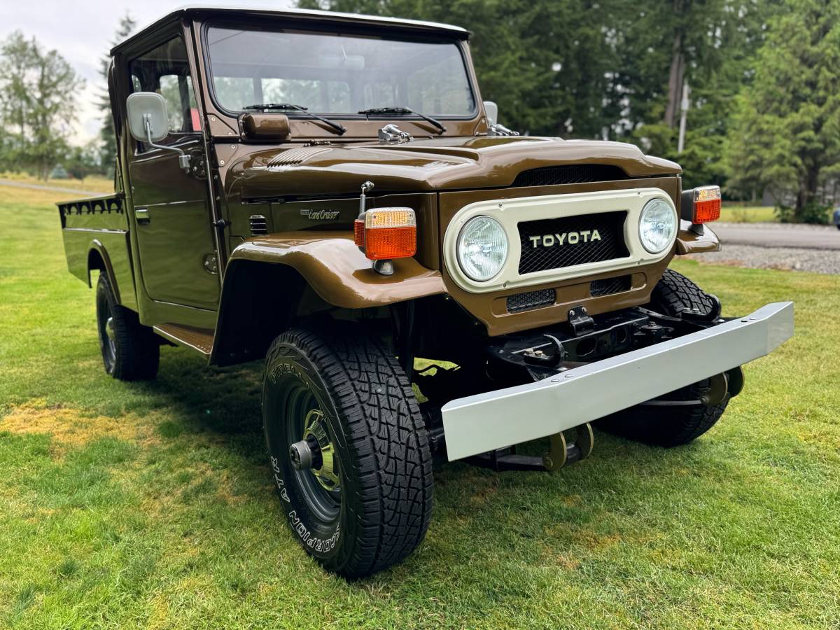 Toyota-landcruiser-1976-brown-3
