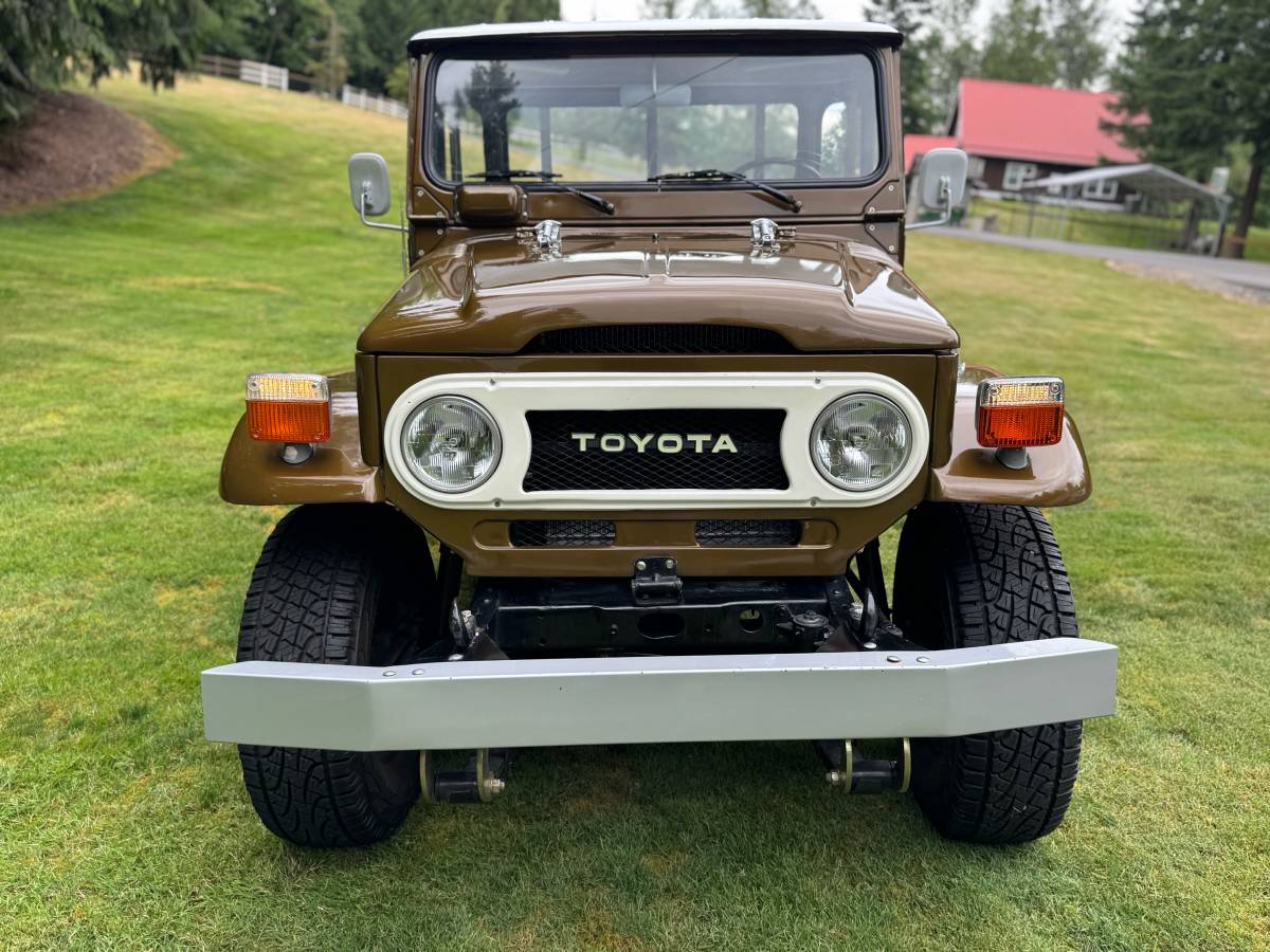 Toyota-landcruiser-1976-brown-4
