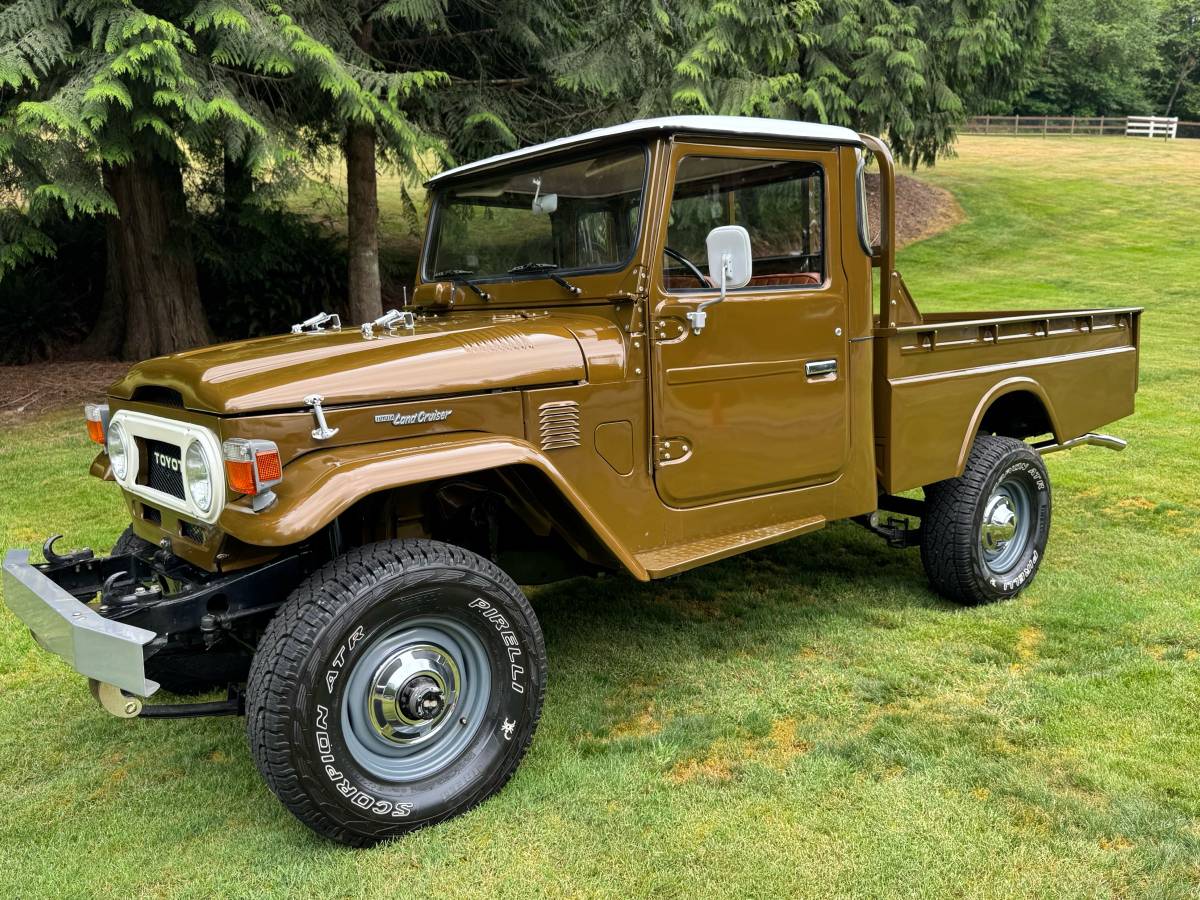 Toyota-landcruiser-1976-brown