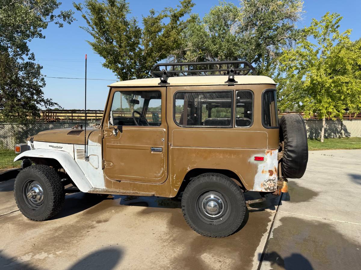 Toyota-landcruiser-1978-brown-10