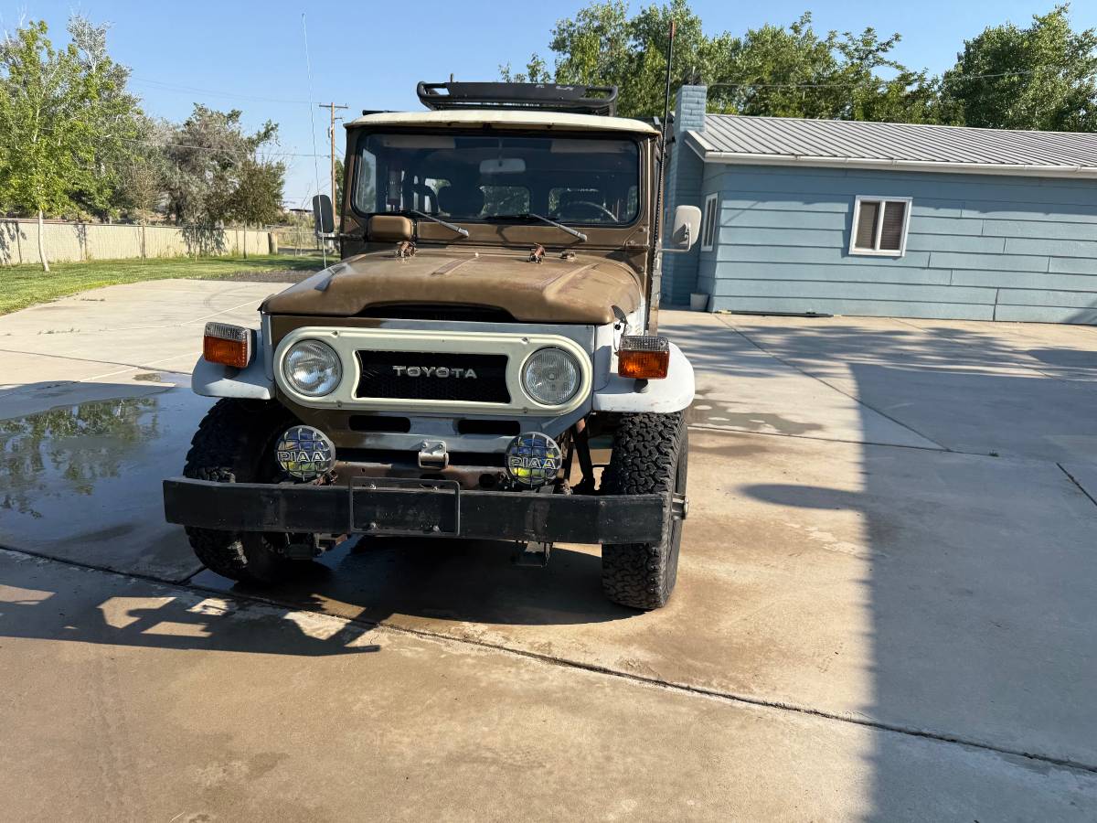 Toyota-landcruiser-1978-brown-18
