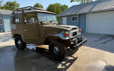 Toyota-landcruiser-1978-brown-19