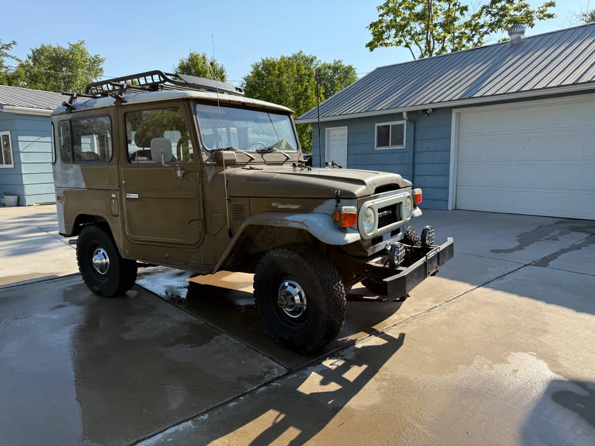 Toyota-landcruiser-1978-brown-19
