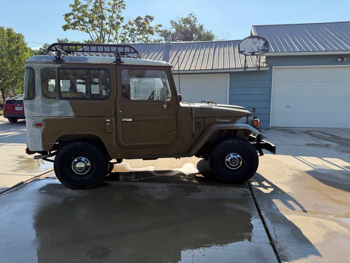 Toyota-landcruiser-1978-brown-20