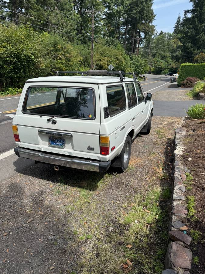Toyota-landcruiser-1990-white
